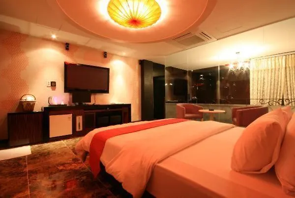 Jj Hotel Seoul 2*,