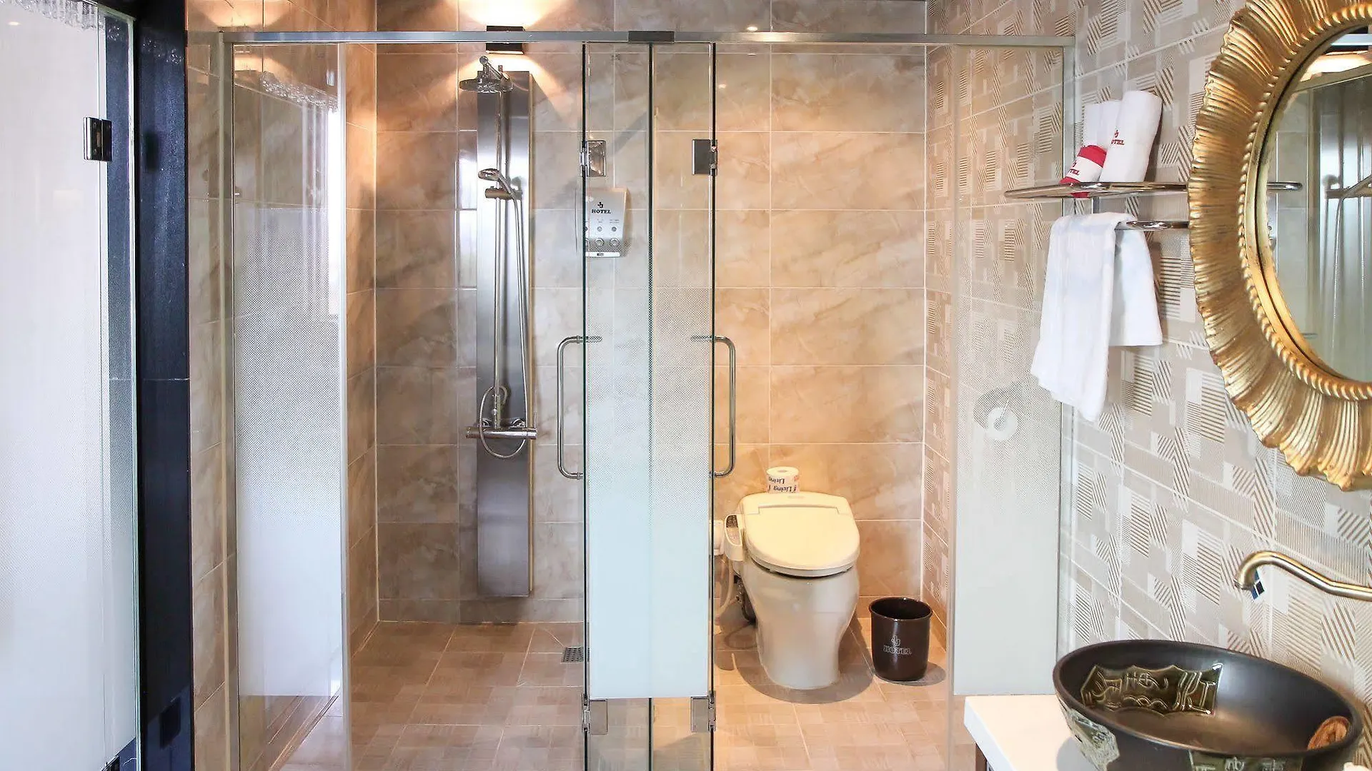 Jj Hotel Seoul 2*,